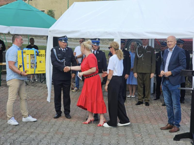 	Przebudowa remizy dobiegła końca. Festyn strażacki w Krzelkowie