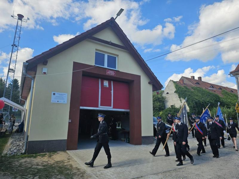 	Przebudowa remizy dobiegła końca. Festyn strażacki w Krzelkowie