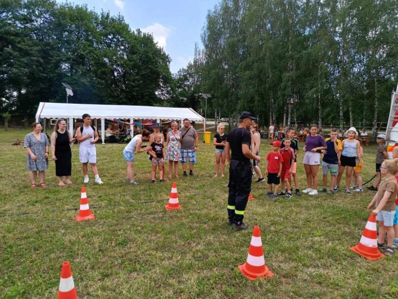 Piknik rodzinny połączony ze ślubowaniem młodych druhów w Dzbanowie