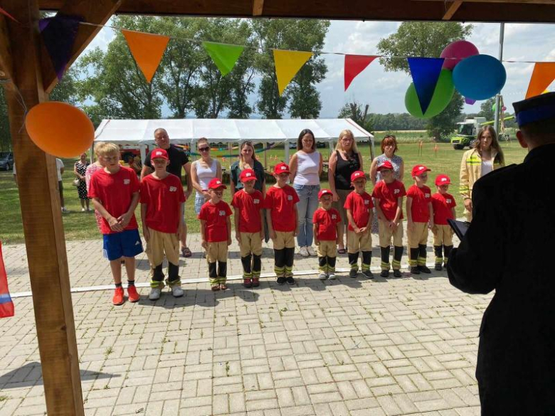 Piknik rodzinny połączony ze ślubowaniem młodych druhów w Dzbanowie