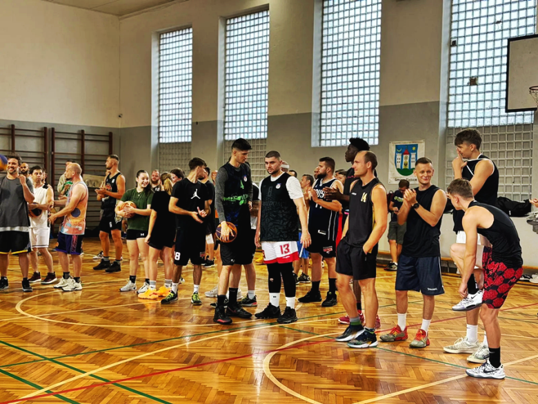 Turniej Streetballa w Ziębicach. Dwanaście zespołów rywalizowało o miano najlepszej ekipy