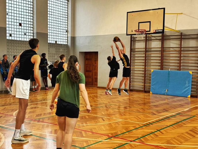 Turniej Streetballa w Ziębicach. Dwanaście zespołów rywalizowało o miano najlepszej ekipy