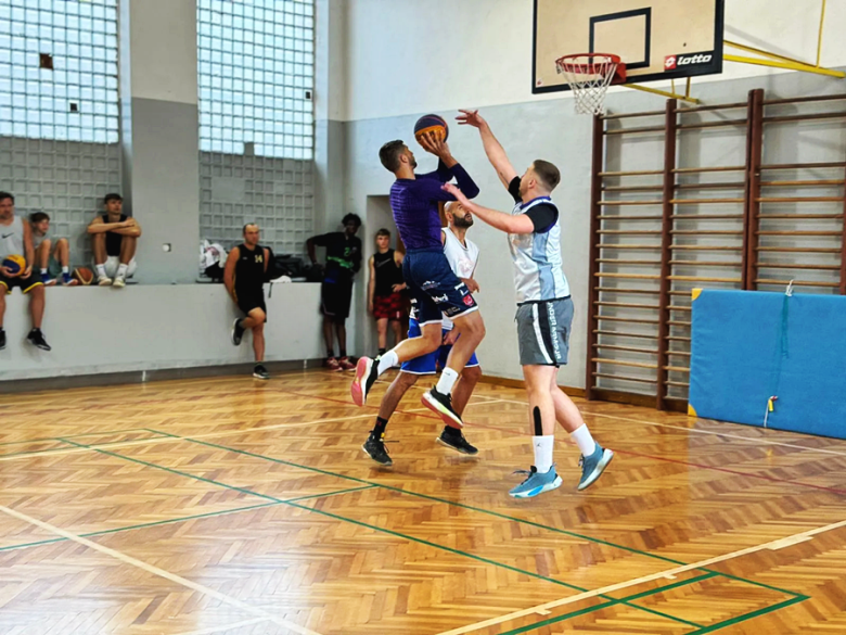 Turniej Streetballa w Ziębicach. Dwanaście zespołów rywalizowało o miano najlepszej ekipy