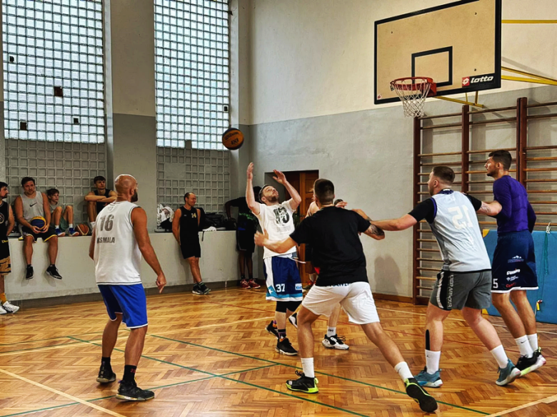 Turniej Streetballa w Ziębicach. Dwanaście zespołów rywalizowało o miano najlepszej ekipy