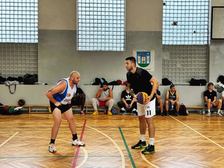 Turniej Streetballa w Ziębicach. Dwanaście zespołów rywalizowało o miano najlepszej ekipy