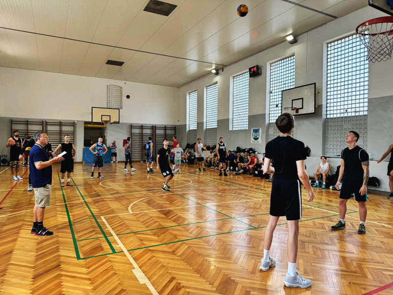 Turniej Streetballa w Ziębicach. Dwanaście zespołów rywalizowało o miano najlepszej ekipy