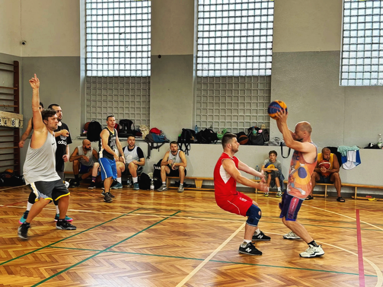 Turniej Streetballa w Ziębicach. Dwanaście zespołów rywalizowało o miano najlepszej ekipy