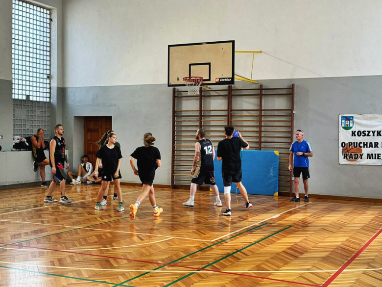 Turniej Streetballa w Ziębicach. Dwanaście zespołów rywalizowało o miano najlepszej ekipy