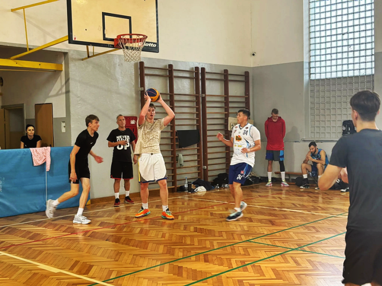 Turniej Streetballa w Ziębicach. Dwanaście zespołów rywalizowało o miano najlepszej ekipy