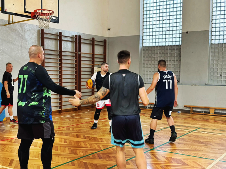 Turniej Streetballa w Ziębicach. Dwanaście zespołów rywalizowało o miano najlepszej ekipy