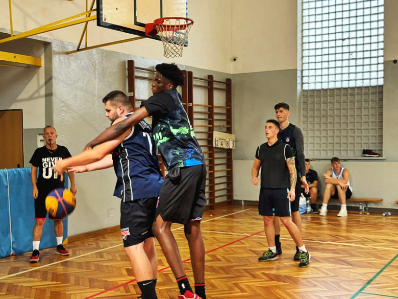 Turniej Streetballa w Ziębicach. Dwanaście zespołów rywalizowało o miano najlepszej ekipy