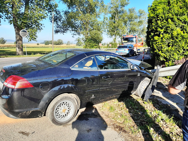 Zderzenie mitsubishi i forda w Strąkowej