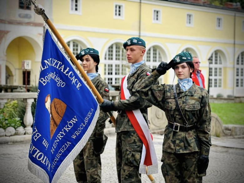 Ślubowanie kadetów i uczniów profilu ratowniczego