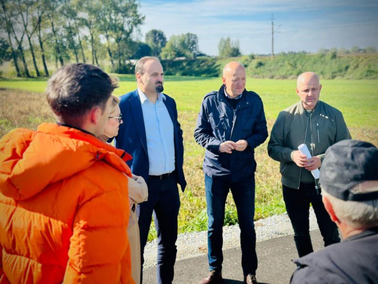 Droga w Raczycach przebudowana i odebrana