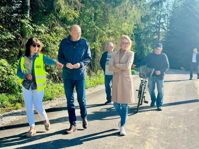 Droga w Raczycach przebudowana i odebrana