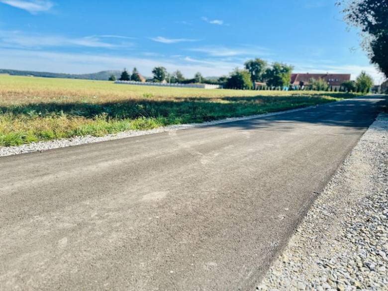 Droga w Raczycach przebudowana i odebrana