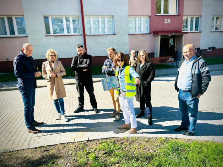 Postępują prace przy budowie nowej drogi i parkingu na Osiedlu Kopernika w Ziębicach