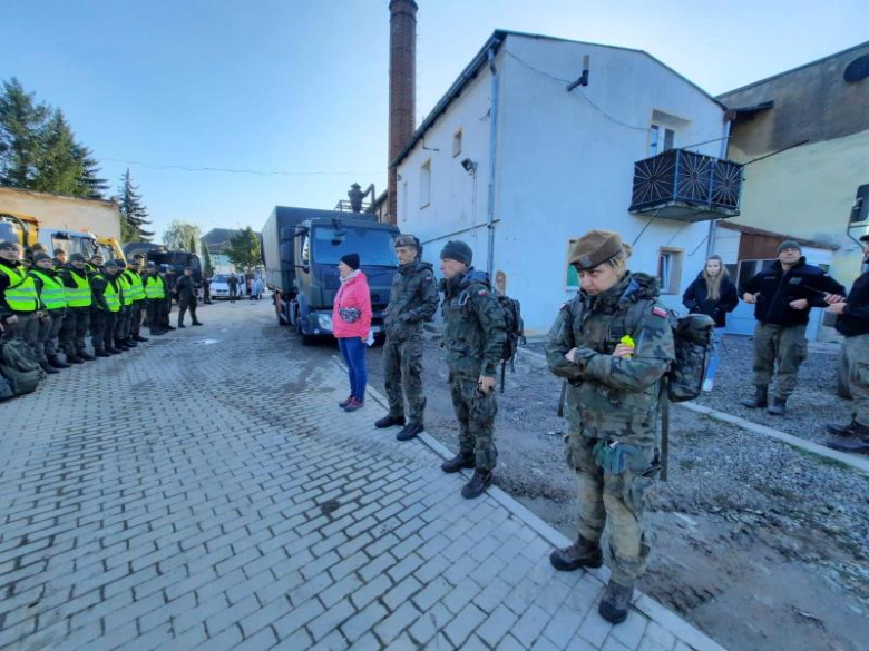 Blisko 80 żołnierzy WOT pomagało w usuwaniu skutków w powodzi w gminie Kamieniec Ząbkowicki