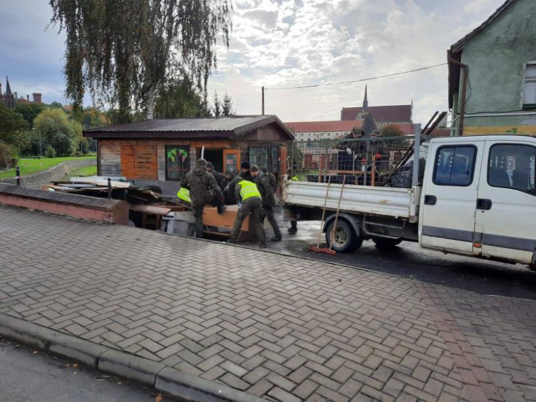 Blisko 80 żołnierzy WOT pomagało w usuwaniu skutków w powodzi w gminie Kamieniec Ząbkowicki