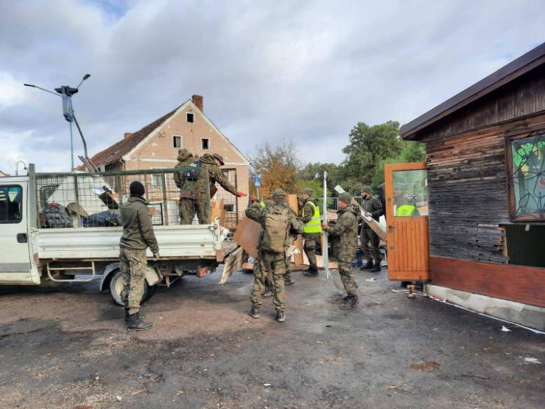 Blisko 80 żołnierzy WOT pomagało w usuwaniu skutków w powodzi w gminie Kamieniec Ząbkowicki