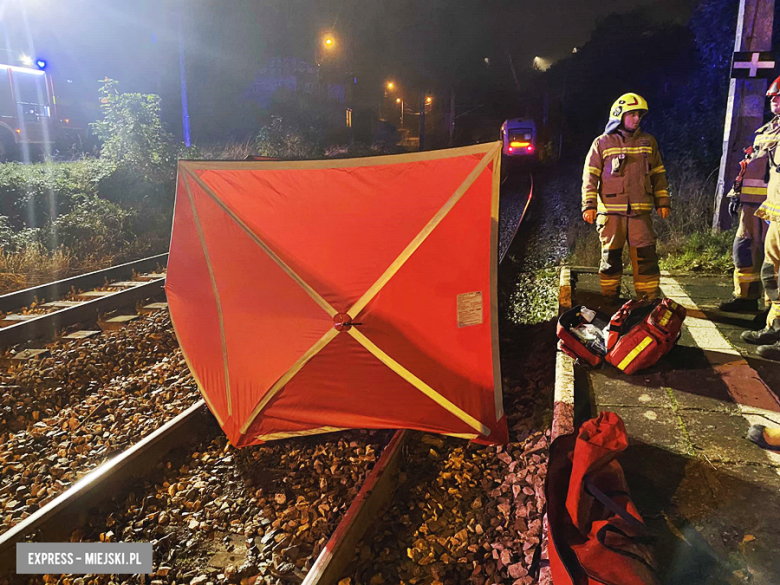 Tragedia na torach kolejowych w Bardzie. Zginął młody mężczyzna