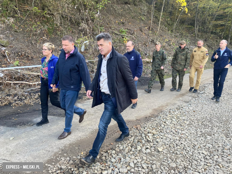 Pełnomocnik rządu ds. odbudowy po powodzi z wizytą w Bardzie