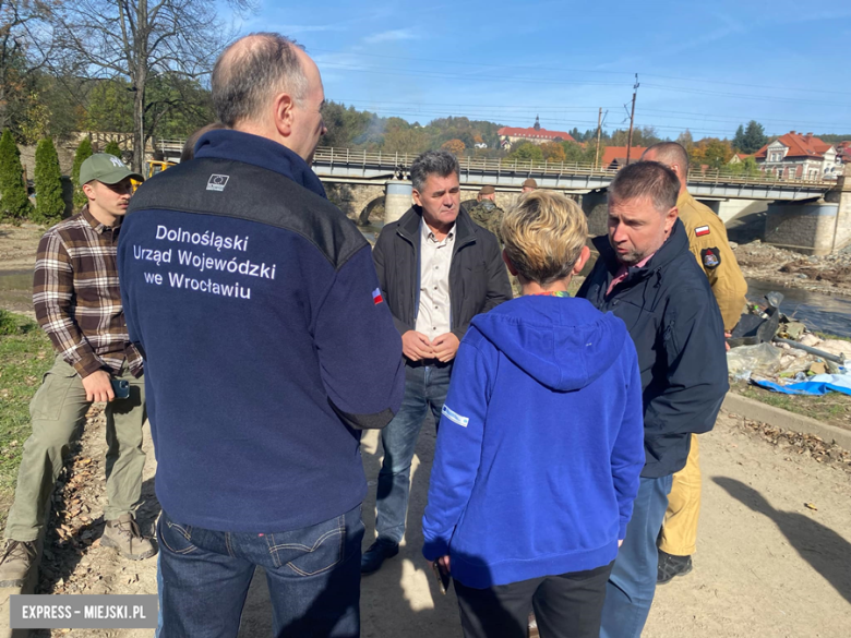 Pełnomocnik rządu ds. odbudowy po powodzi z wizytą w Bardzie