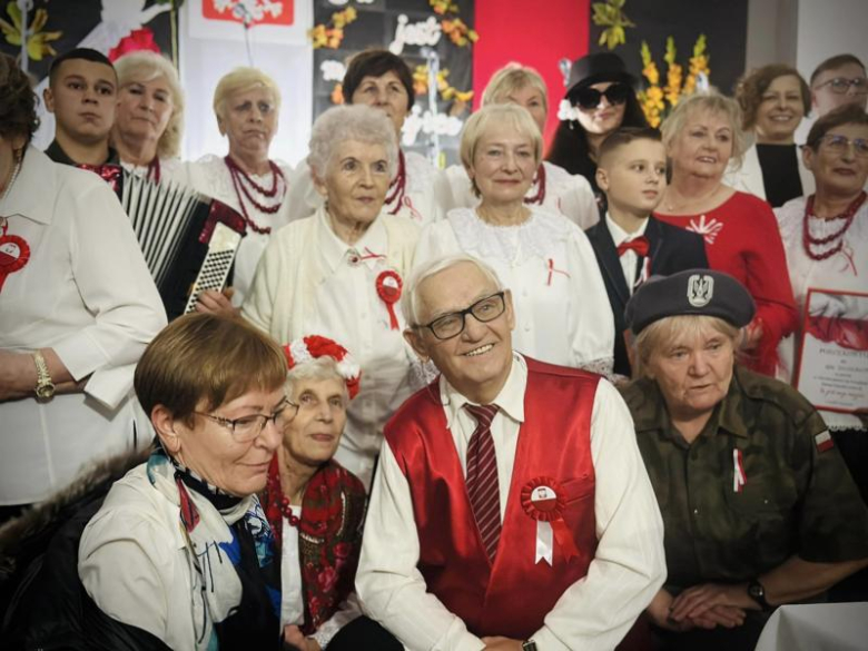 Obchody 106. rocznicy odzyskania Niepodległości przez Polskę w gminie Stoszowice. VIII Powiatowy Prz