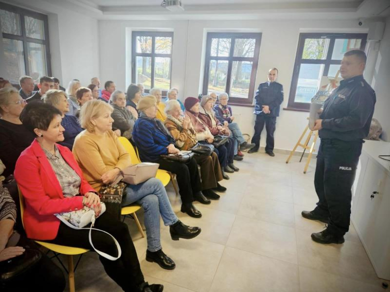 „Stop oszustom! Seniorze, nie daj się nabrać przestępcom. Debata w Ziębicach