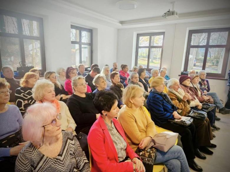 „Stop oszustom! Seniorze, nie daj się nabrać przestępcom. Debata w Ziębicach