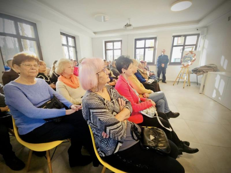 „Stop oszustom! Seniorze, nie daj się nabrać przestępcom. Debata w Ziębicach