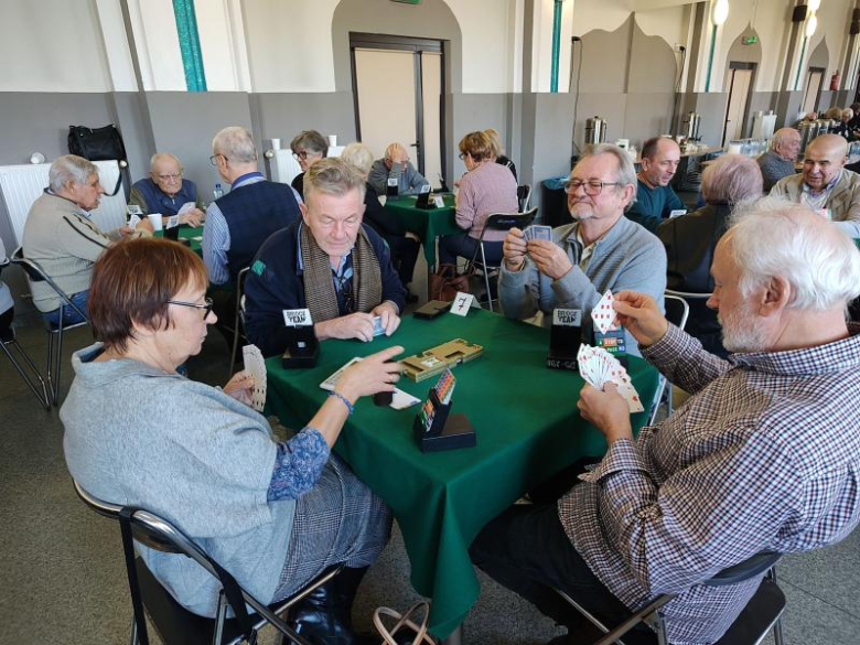 Rywalizacja i integracja seniorów, VIII Turniej w Brydża i VI Turniej w Scrabble w Złotym Stoku