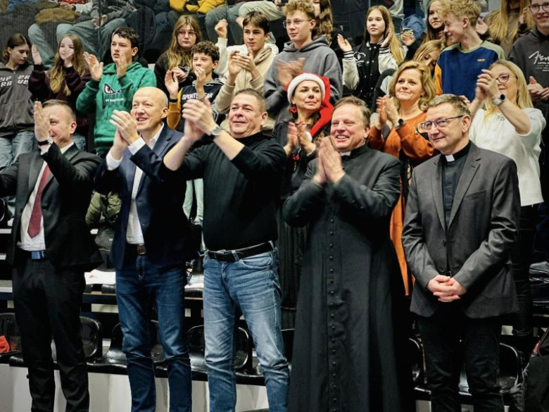 Spotkanie Mikołajkowe dla młodzieży w Ziębicach