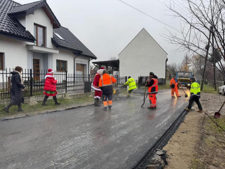 Święty Mikołaj odwiedził najmłodszych mieszkańców stoszowickiej gminy