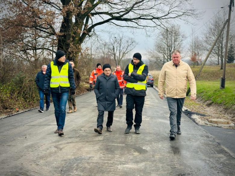 Przebudowano pierwszy etap drogi powiatowej w Witostowicach