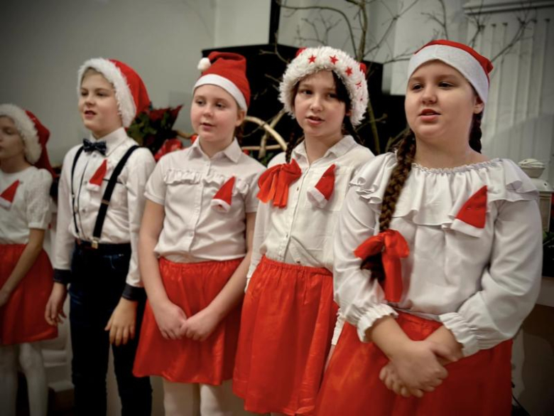 Świąteczne Jasełka uczniów Szkoły Podstawowej nr 4 w Ziębicach