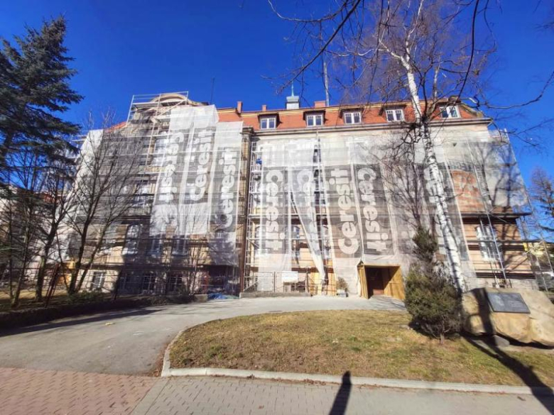 Trwa termomodernizacja Zespołu Szkół Zawodowych w Ząbkowicach Śląskich
