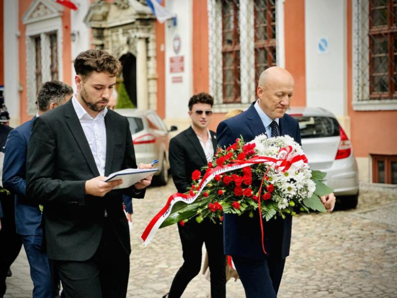 Obchody 234. rocznicy uchwalenia Konstytucji 3 Maja oraz święto strażaków [foto]