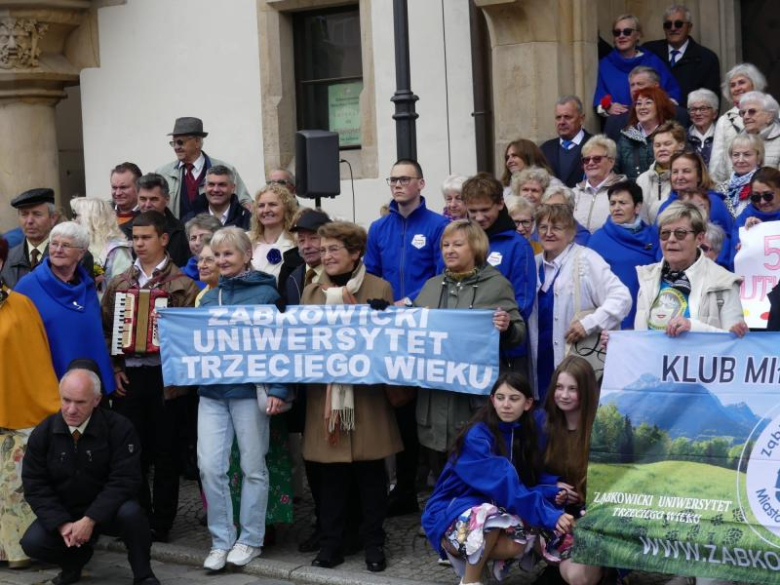 Tam, gdzie dojrzałość spotyka radość – jubileusz Uniwersytetów Trzeciego Wieku