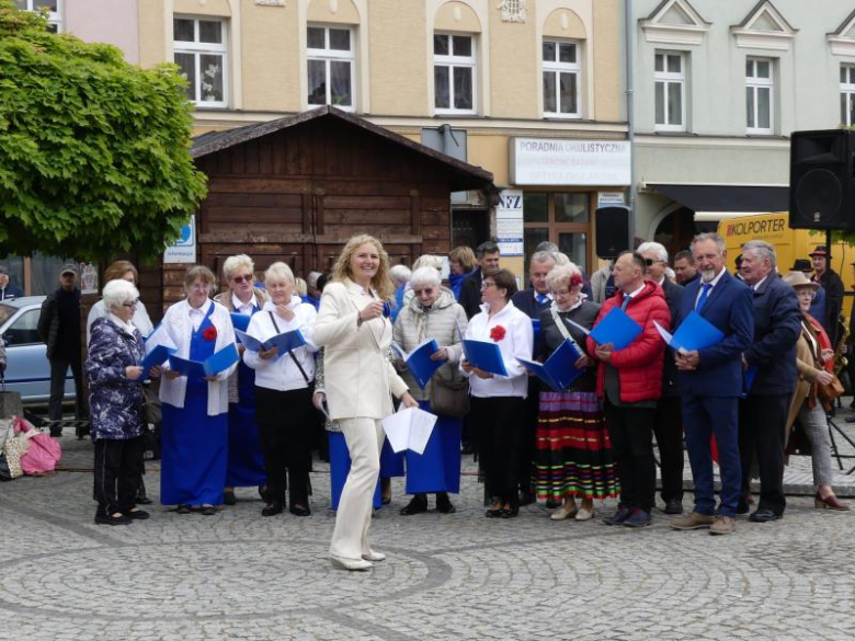 Tam, gdzie dojrzałość spotyka radość – jubileusz Uniwersytetów Trzeciego Wieku