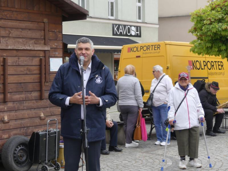 Tam, gdzie dojrzałość spotyka radość – jubileusz Uniwersytetów Trzeciego Wieku