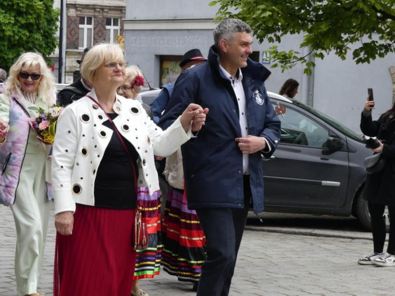 Tam, gdzie dojrzałość spotyka radość – jubileusz Uniwersytetów Trzeciego Wieku