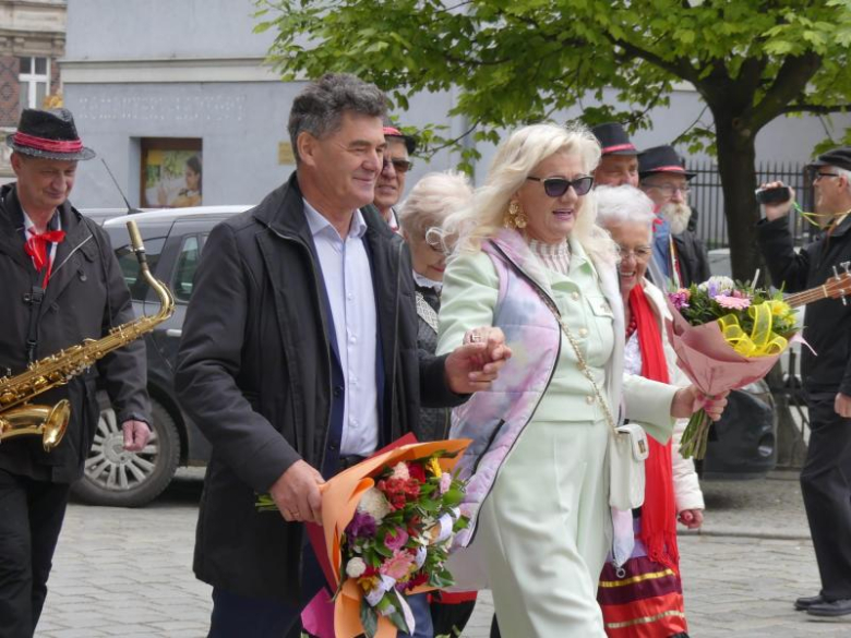 Tam, gdzie dojrzałość spotyka radość – jubileusz Uniwersytetów Trzeciego Wieku