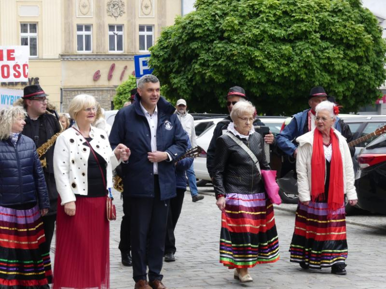 Tam, gdzie dojrzałość spotyka radość – jubileusz Uniwersytetów Trzeciego Wieku
