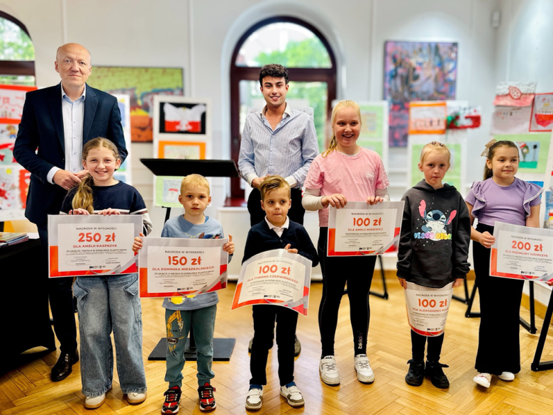 Konkurs plastyczny z okazji rocznicy uchwalenia Konstytucji 3 Maja rozstrzygnięty