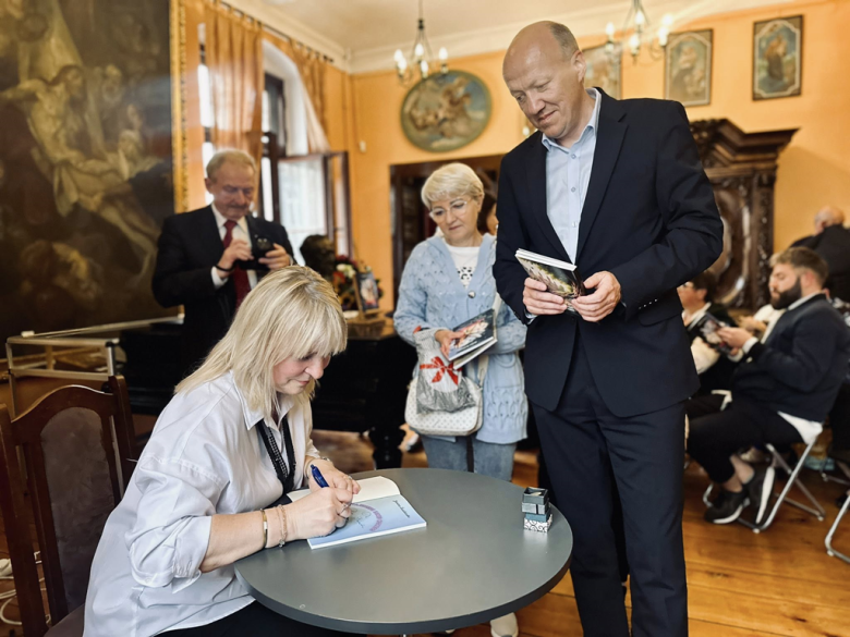 Spotkanie autorskie z Janiną Świderską