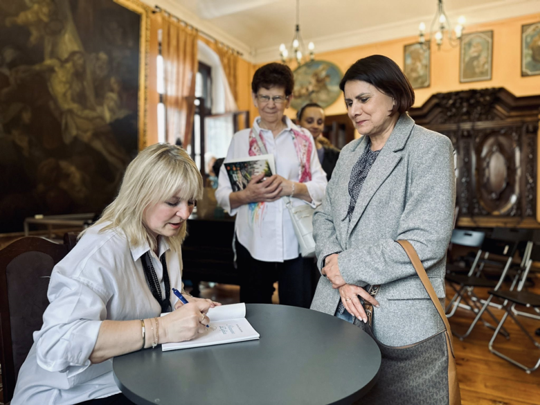Spotkanie autorskie z Janiną Świderską