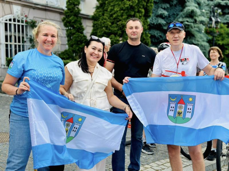Zakład przegrany, słowo dotrzymane – burmistrz Ziębic pobiegł do Złotego Stoku