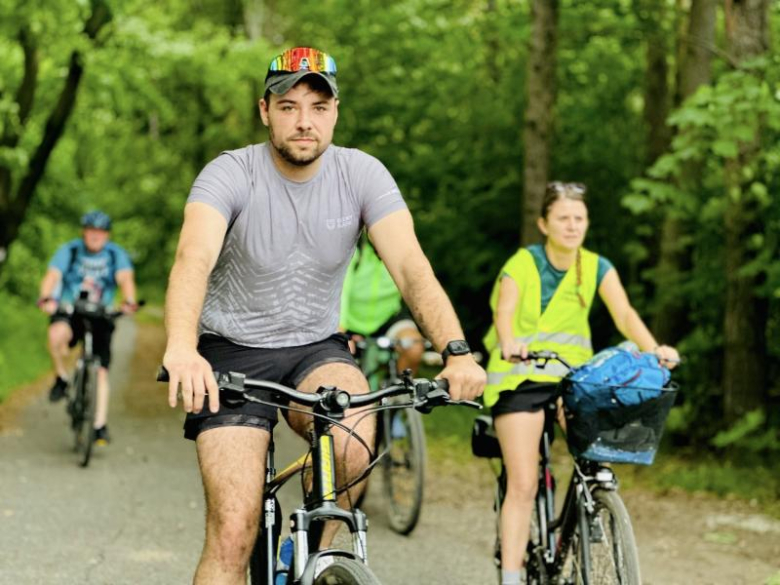 Zakład przegrany, słowo dotrzymane – burmistrz Ziębic pobiegł do Złotego Stoku