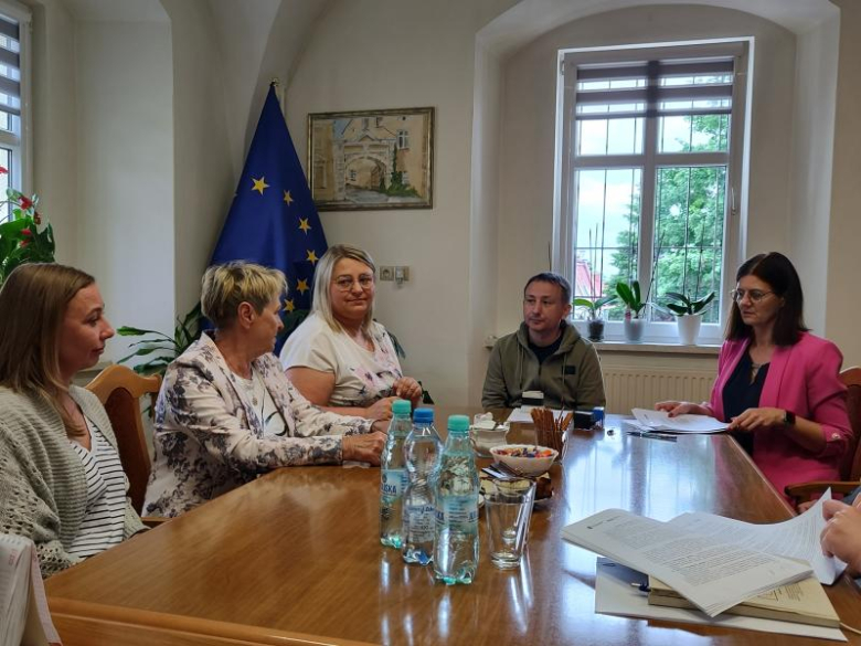 Termomodernizacja świetlicy w Laskach. Gmina podpisała umowę z wykonawcą